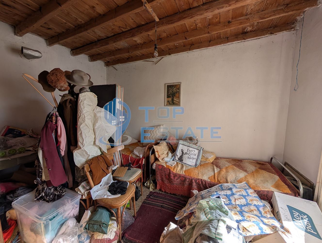 Двуетажна къща с голям двор и кладенец в село Сломер - 0