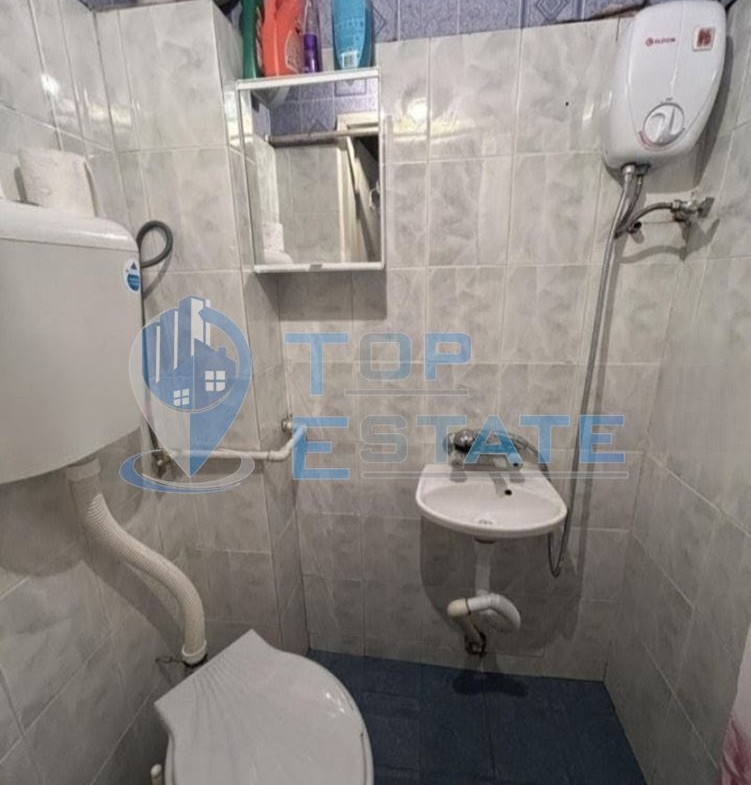 Обзаведен етаж от къща подходящ за инвестиция в град Горна Оряховица, област Велико Търново - 0