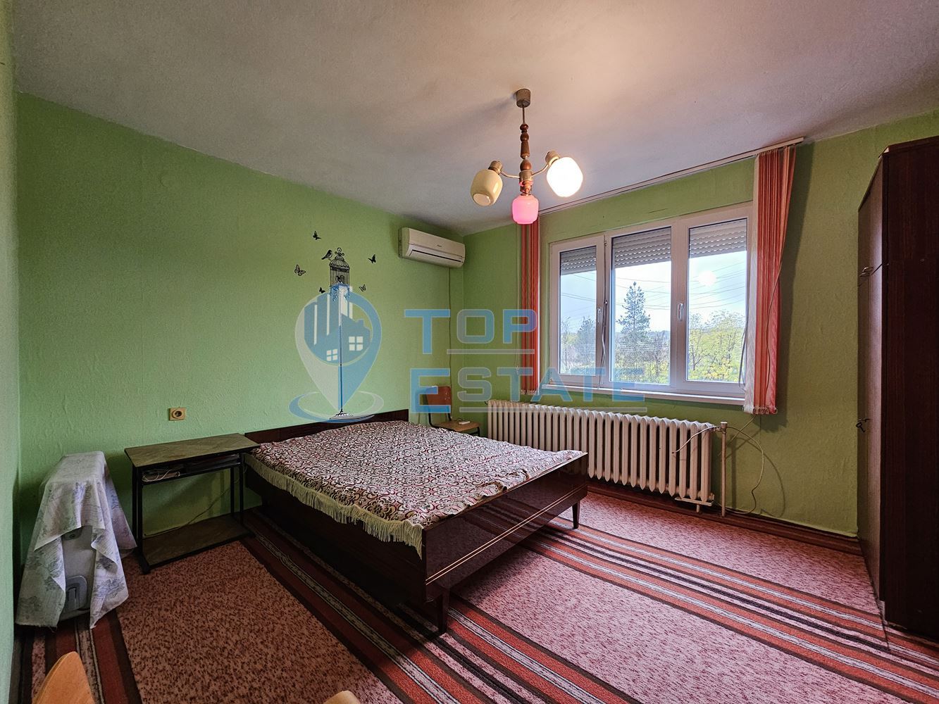 Двуетажна тухлена и обзаведена къща в село Хаджидимитрово-0 Двуетажна тухлена и обзаведена къща в село Хаджидимитрово - 0