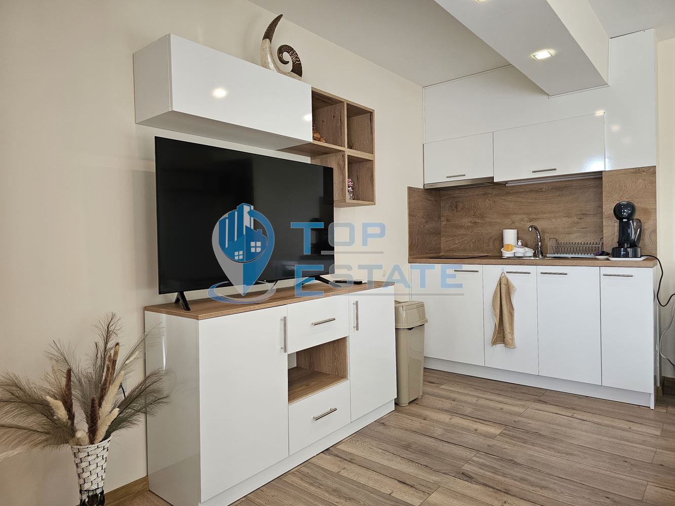 Едностаен, обзаведен апартамент, подходящ за инвестиция в центъра на град Велико Търново-0 Едностаен, обзаведен апартамент, подходящ за инвестиция в центъра на град Велико Търново - 0