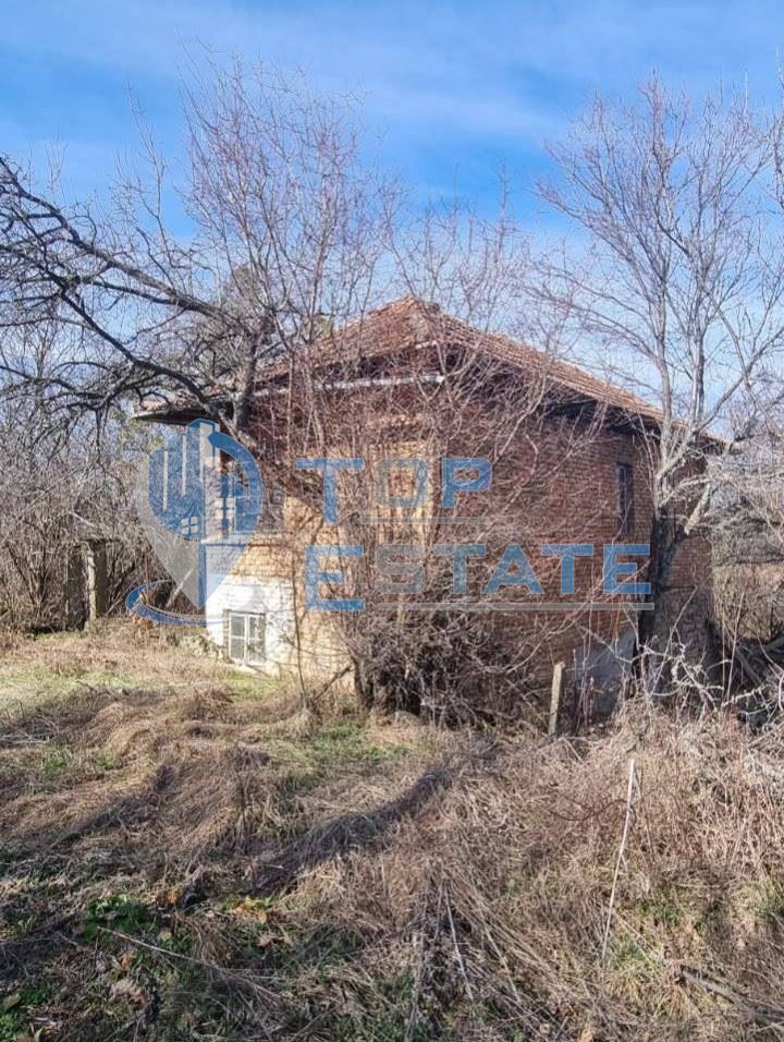 Голям парцел със стара къща и кладенец в село Кавлак, област Велико Търново-0 Голям парцел със стара къща и кладенец в село Кавлак, област Велико Търново - 0