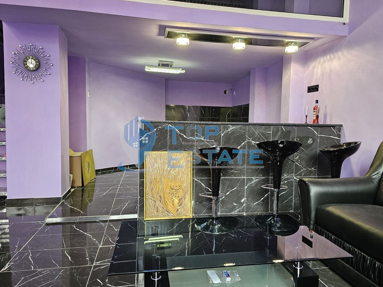 Ремонтирано тухлено жилище със самостоятелен вход в широкия център на гр. Велико Търново - 0