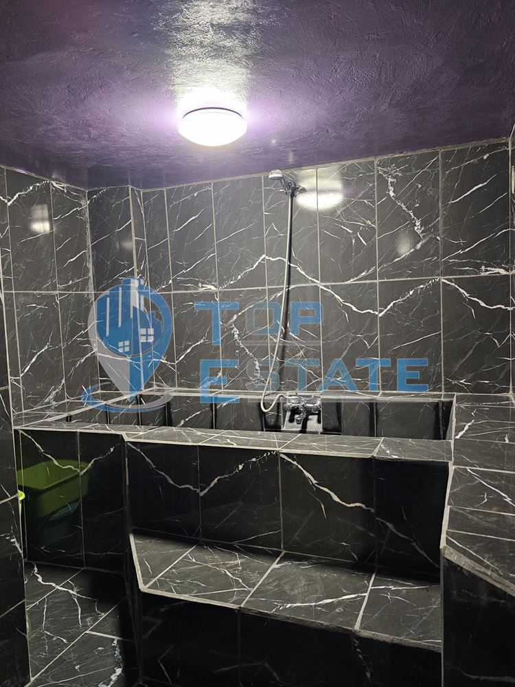 Ремонтирано тухлено жилище със самостоятелен вход в широкия център на гр. Велико Търново - 0