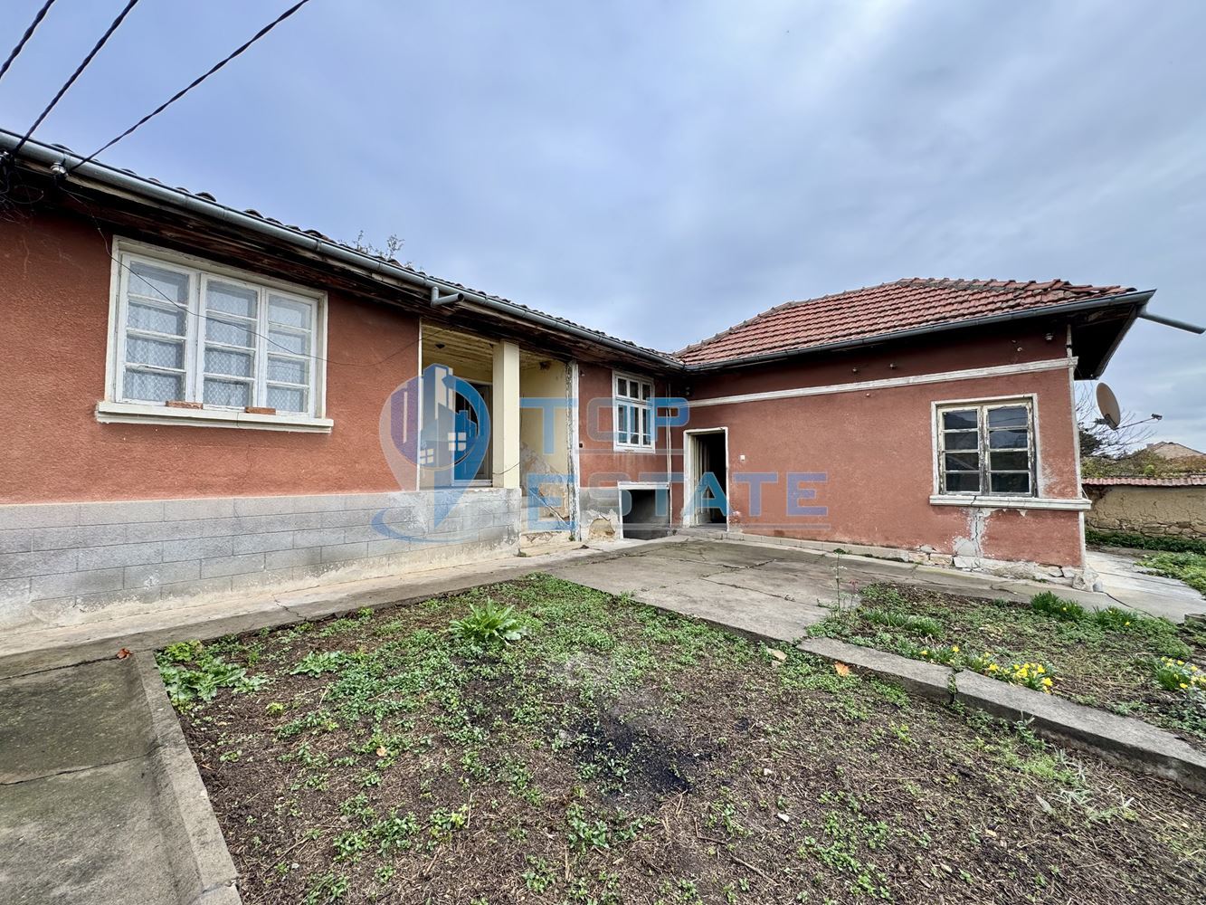 Тухлена къща с допълнителна постройка в град Долна Оряховица, област Велико Търново-0 Тухлена къща с допълнителна постройка в град Долна Оряховица, област Велико Търново - 0