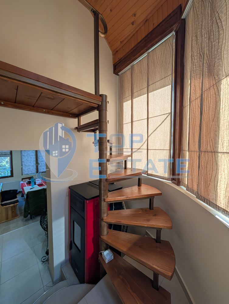 Двуетажна масивна вила в близост до град Плачковци - 0