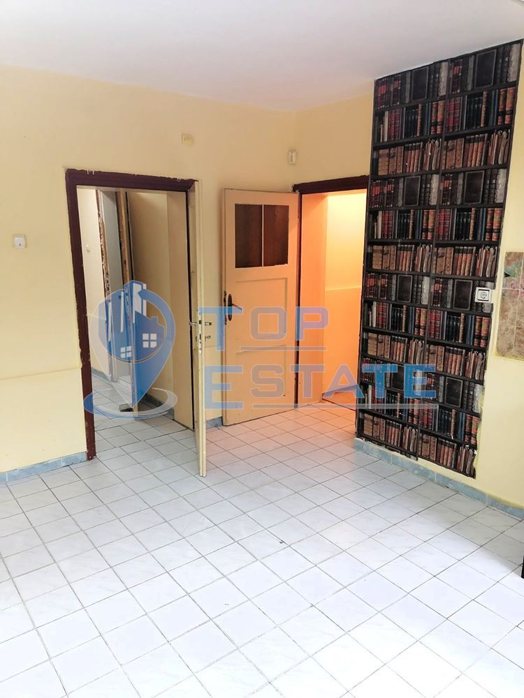 Двустаен апартамент със статут на магазин в центъра на Велико Търново - 0