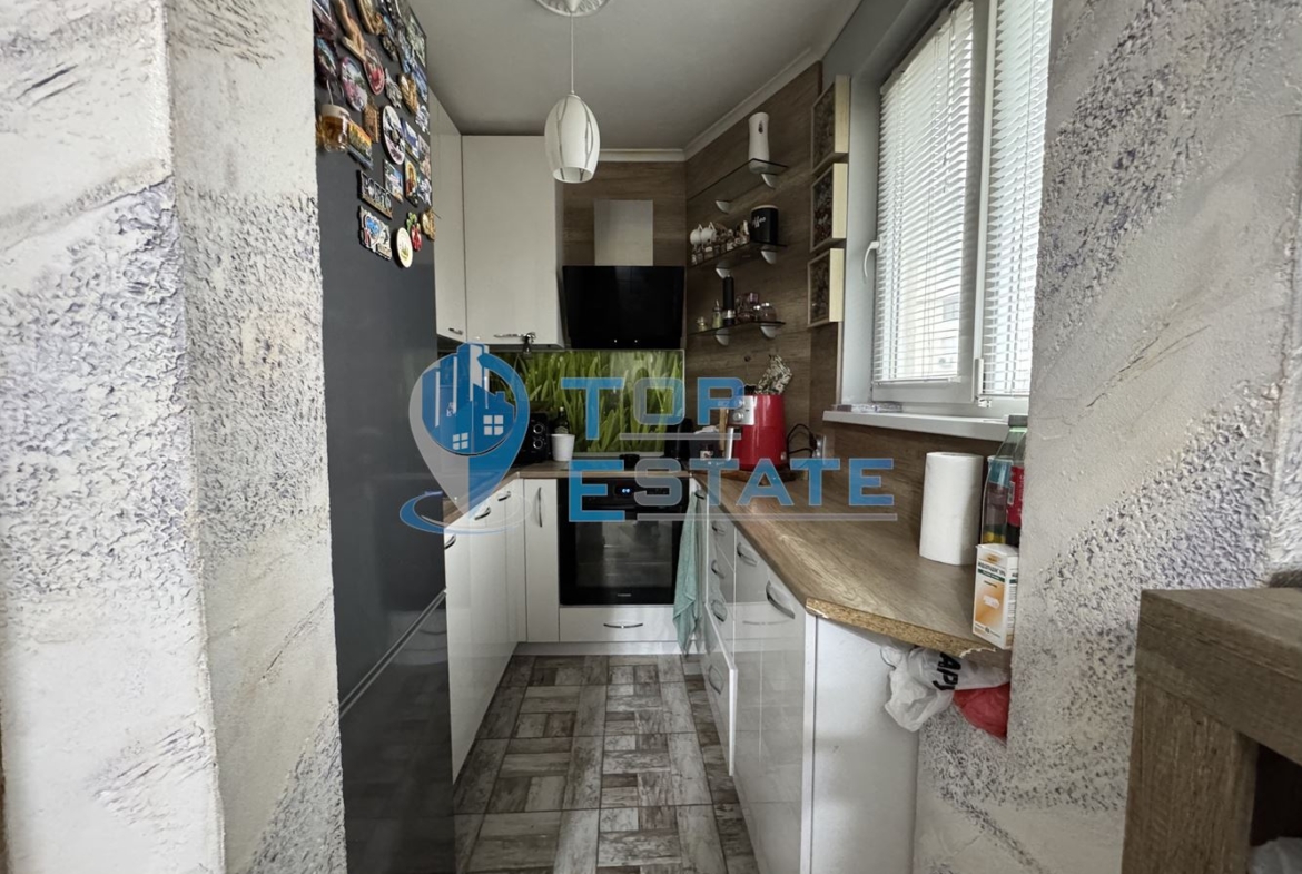 Тристаен тухлен апартамент в широк център, Велико Търново - 0