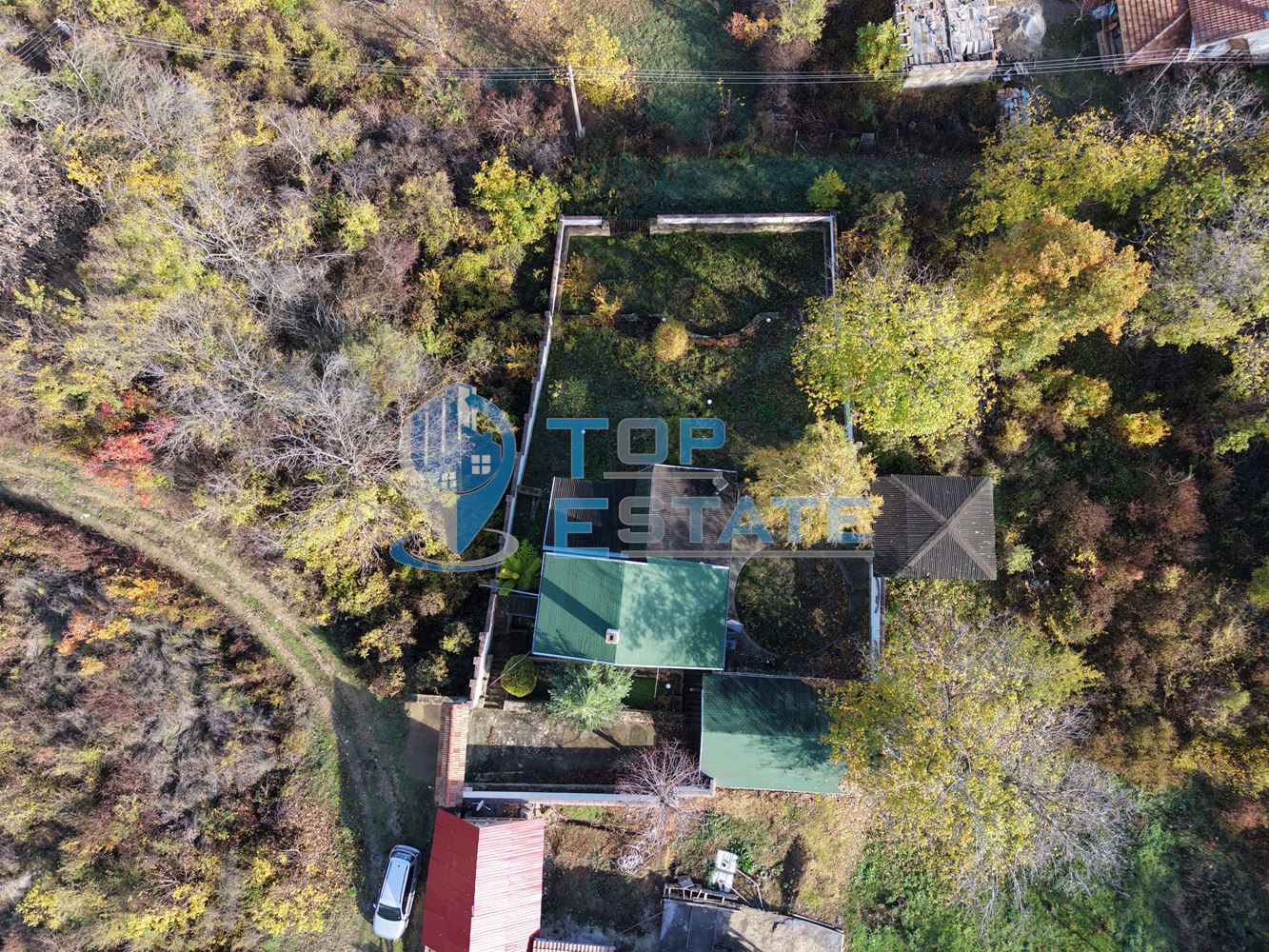 Къща с панорамна гледка във вилната зона на между град Бяла Черква и село Вишовград, област Велико Търново - 0