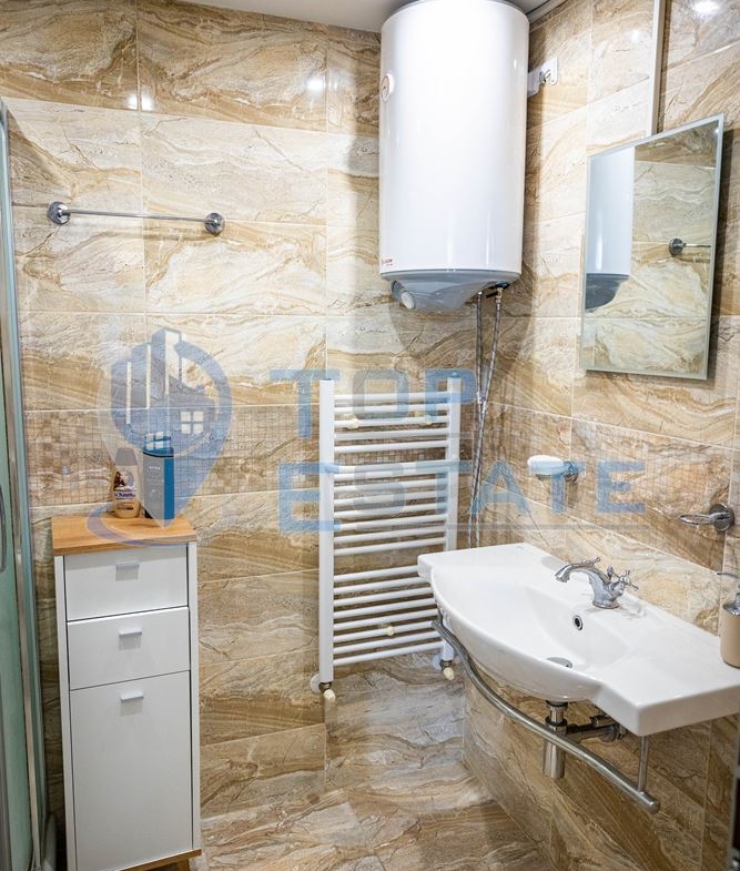 Тристаен обзаведен апартамент на първа линия в хотелски комплекс в к. к Слънчев бряг - 0