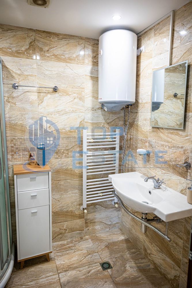 Тристаен обзаведен апартамент на първа линия в хотелски комплекс в к. к Слънчев бряг - 0