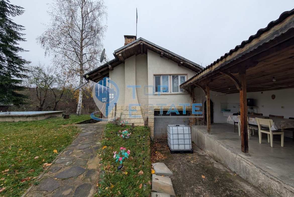 Двуетажна масивна вила до река в Еленския балкан - 0