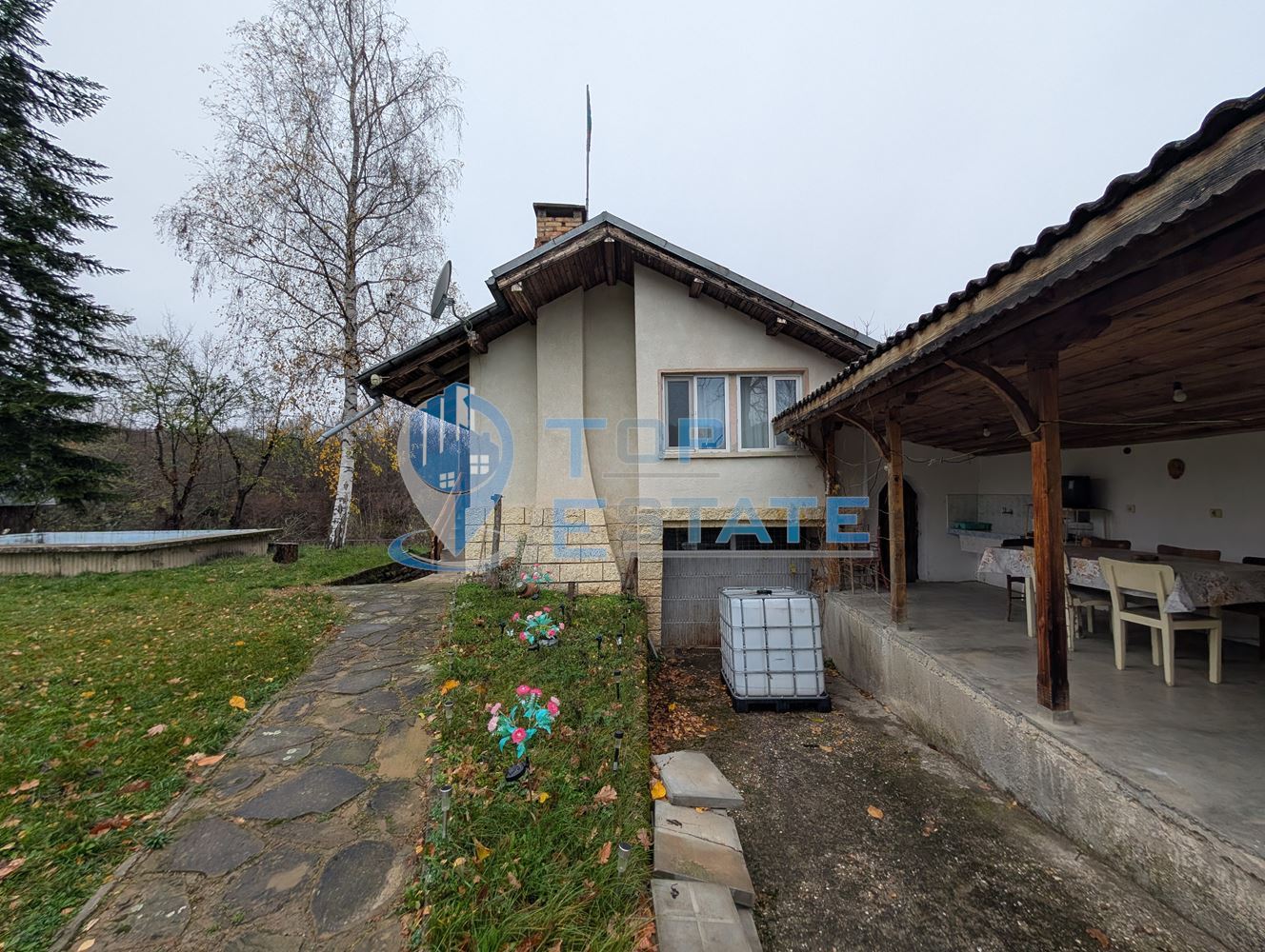 Двуетажна масивна вила до река в Еленския балкан-0 Двуетажна масивна вила до река в Еленския балкан - 0