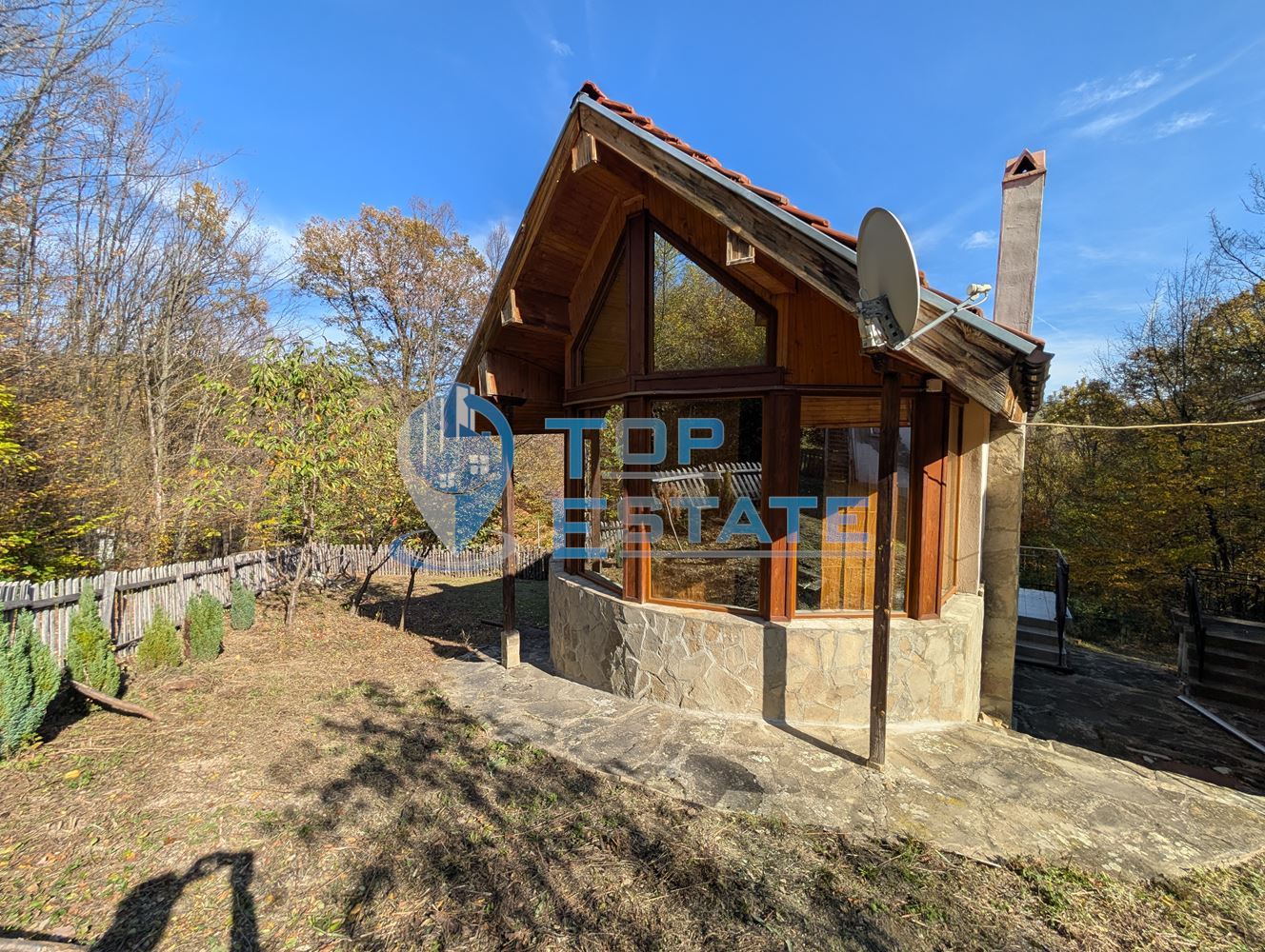 Двуетажна масивна вила в близост до град Плачковци - 0