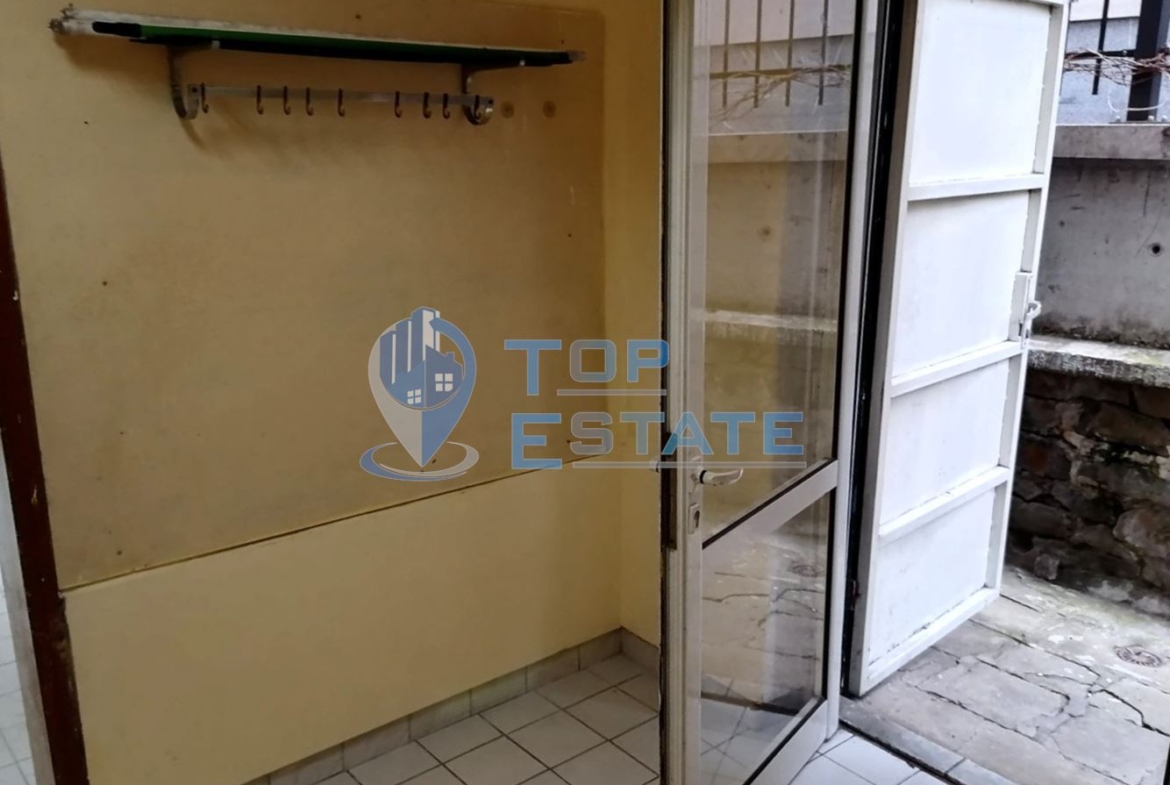 Двустаен апартамент със статут на магазин в центъра на Велико Търново - 0