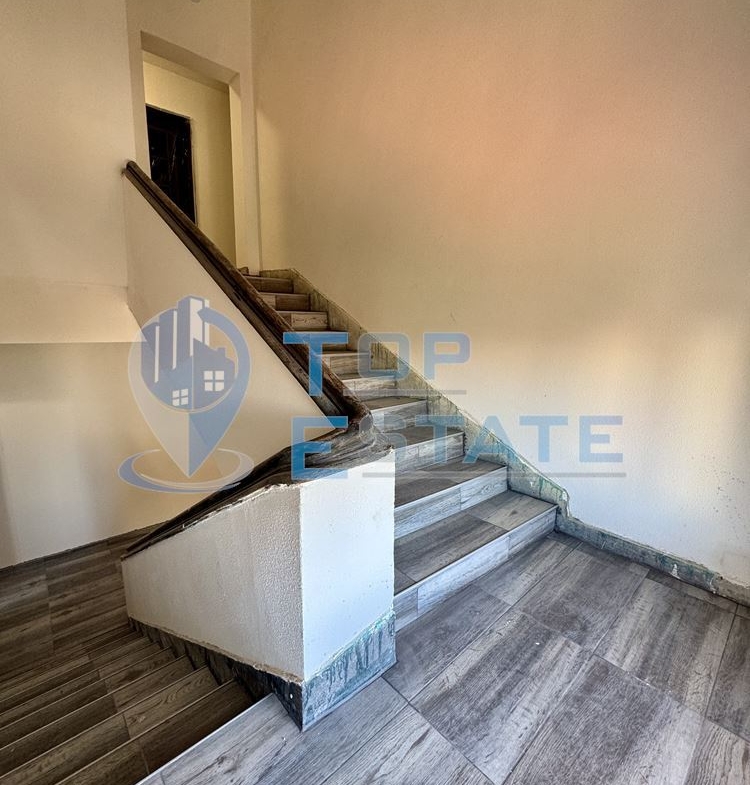 Тухлен апартамент в центъра на град Павликени, област Велико Търново - 0