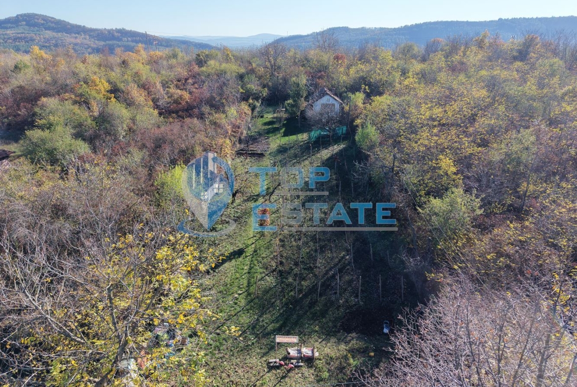 Парцел с променено предназначение за жилищно строителство в кв. Зона Б, град Велико Търново - 0