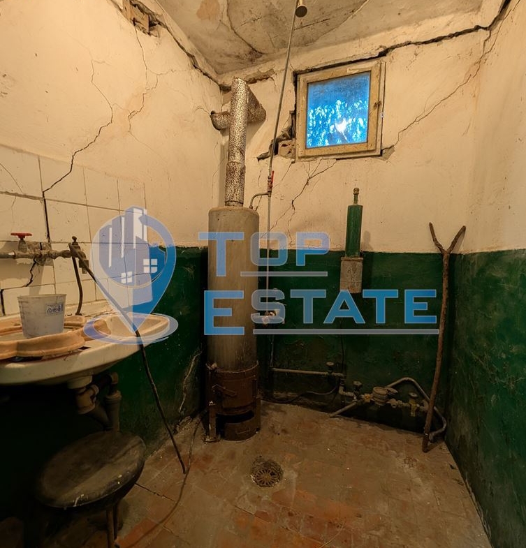 Едноетажна къща с лятна кухня и гараж в село Мерданя, област Велико Търново - 0