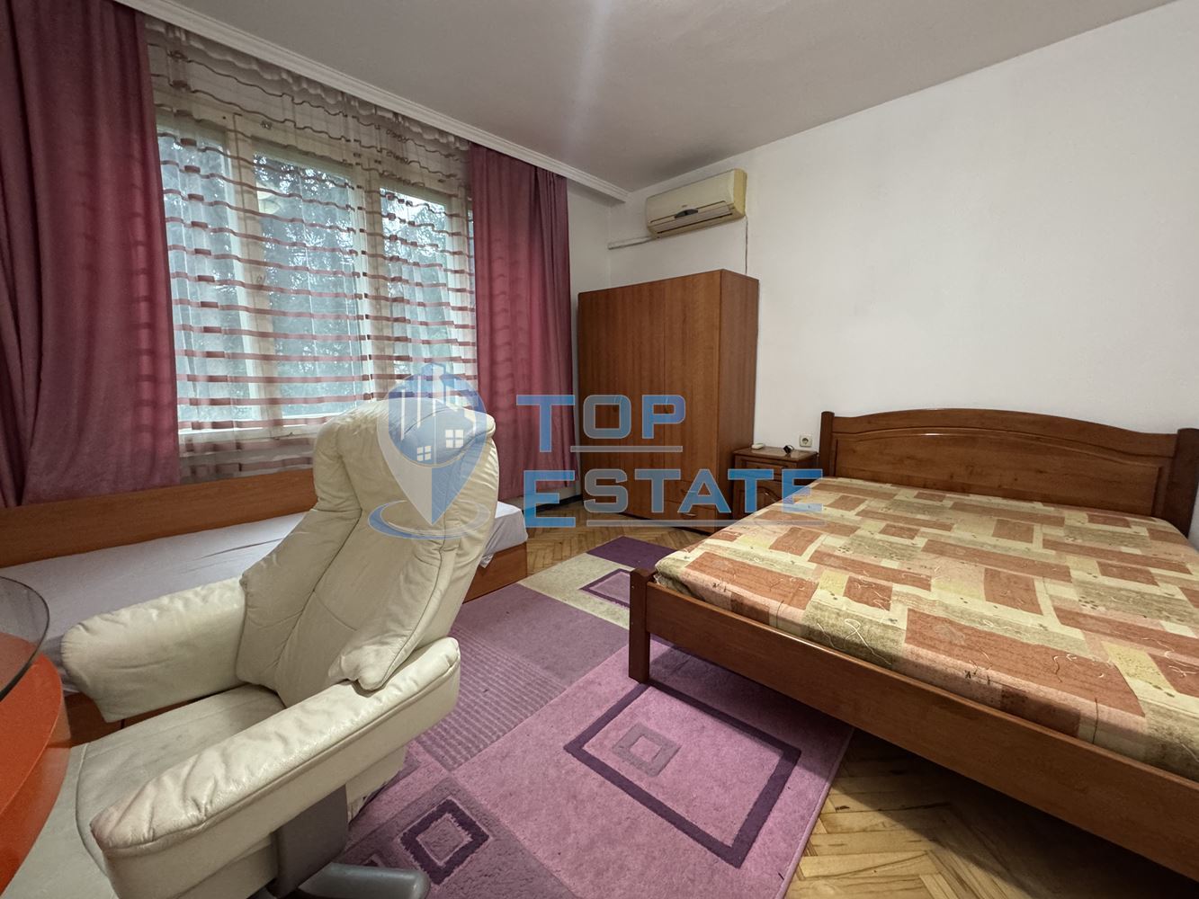 Обзаведен тистаен апартамент с две спални в центъра на град Велико Търново-0 Обзаведен тистаен апартамент с две спални в центъра на град Велико Търново - 0