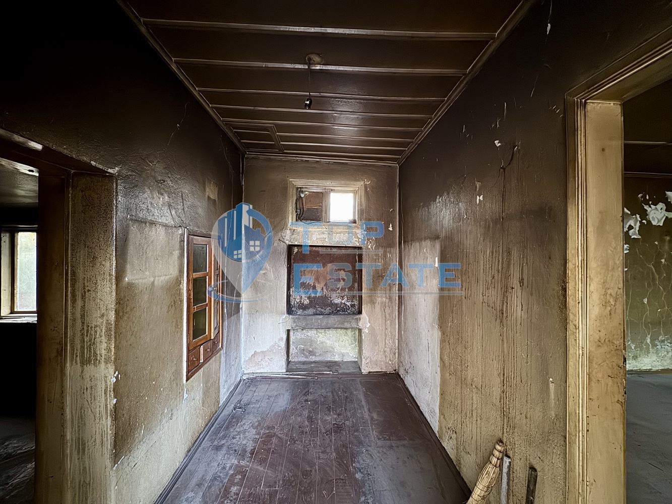 Тухлена къща с допълнителна постройка в град Долна Оряховица, област Велико Търново-0 Тухлена къща с допълнителна постройка в град Долна Оряховица, област Велико Търново - 0