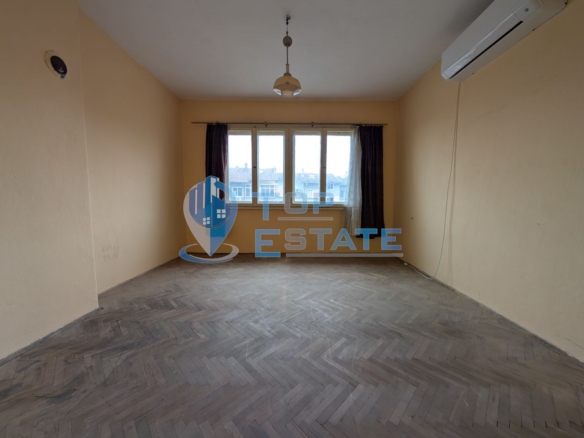 Многостаен тухлен апартамент в центъра на град Горна Оряховица - 0