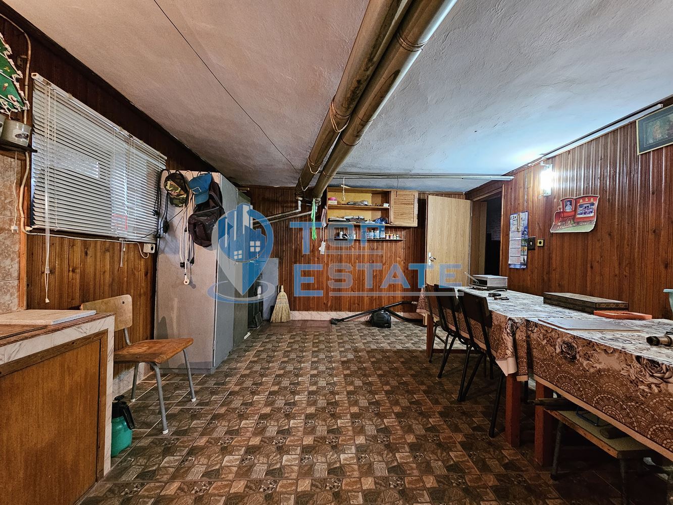 Двуетажна тухлена и обзаведена къща в село Хаджидимитрово-0 Двуетажна тухлена и обзаведена къща в село Хаджидимитрово - 0