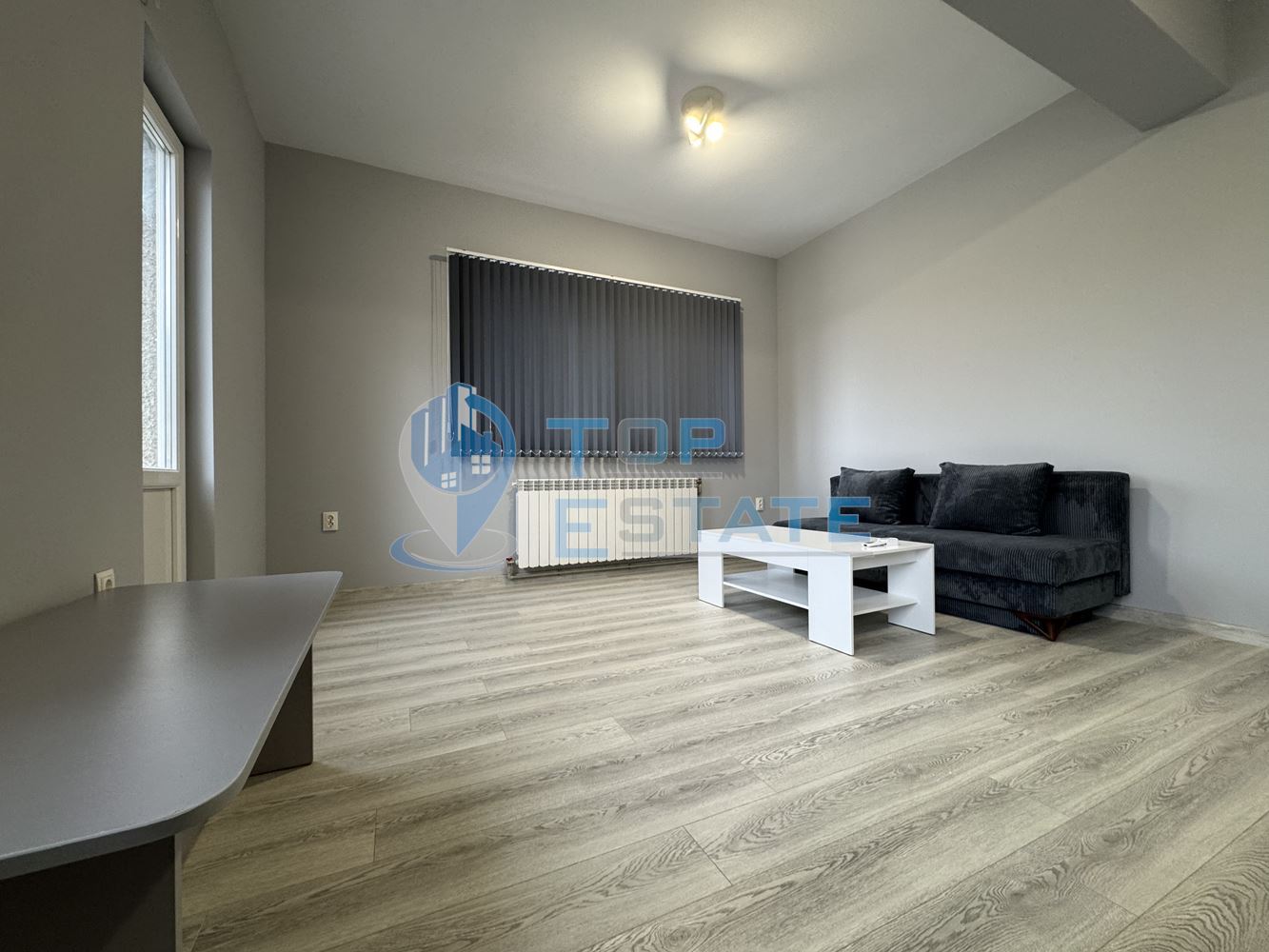 Ремонтиран офис под наем в центъра на град Велико Търново-0 Ремонтиран офис под наем в центъра на град Велико Търново - 0