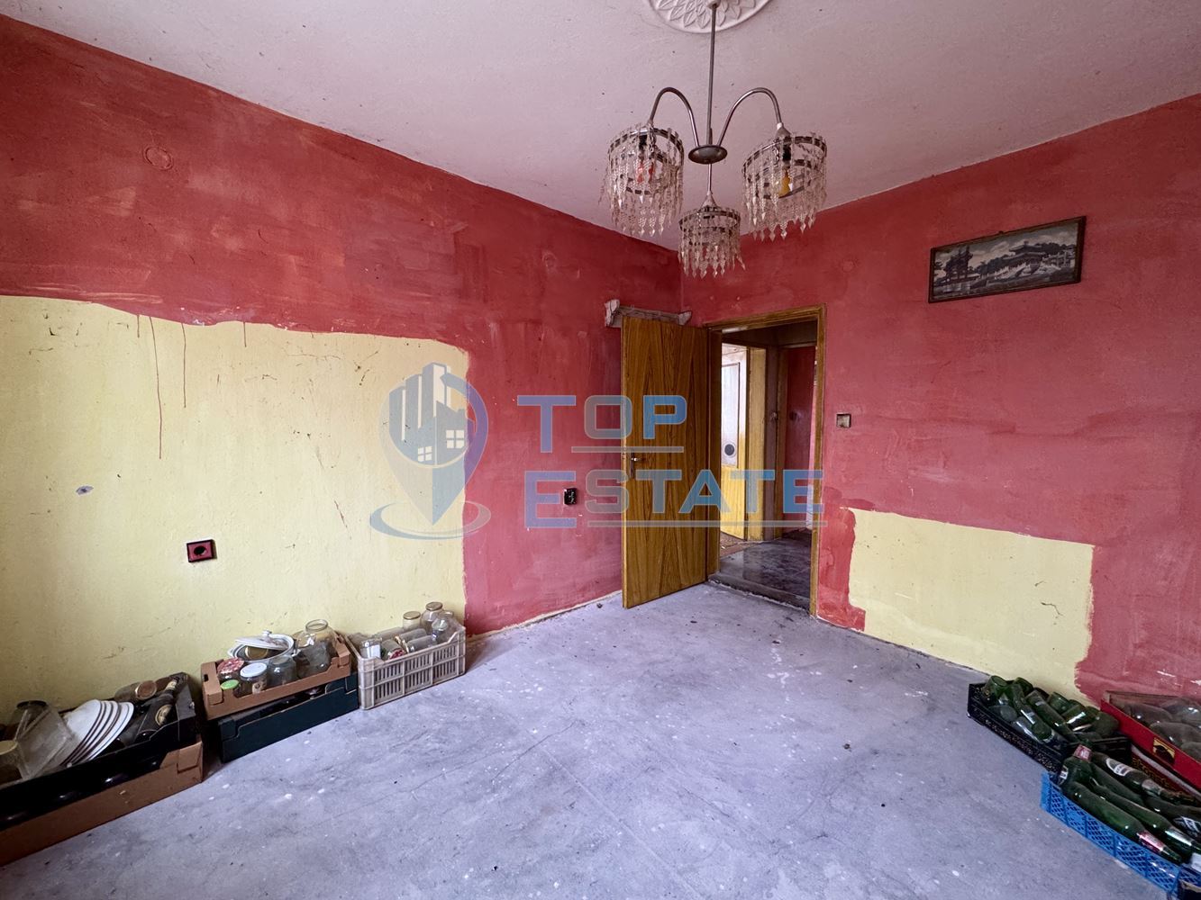 Етаж от къща с гараж в град Павликени, област Велико Търново - 0