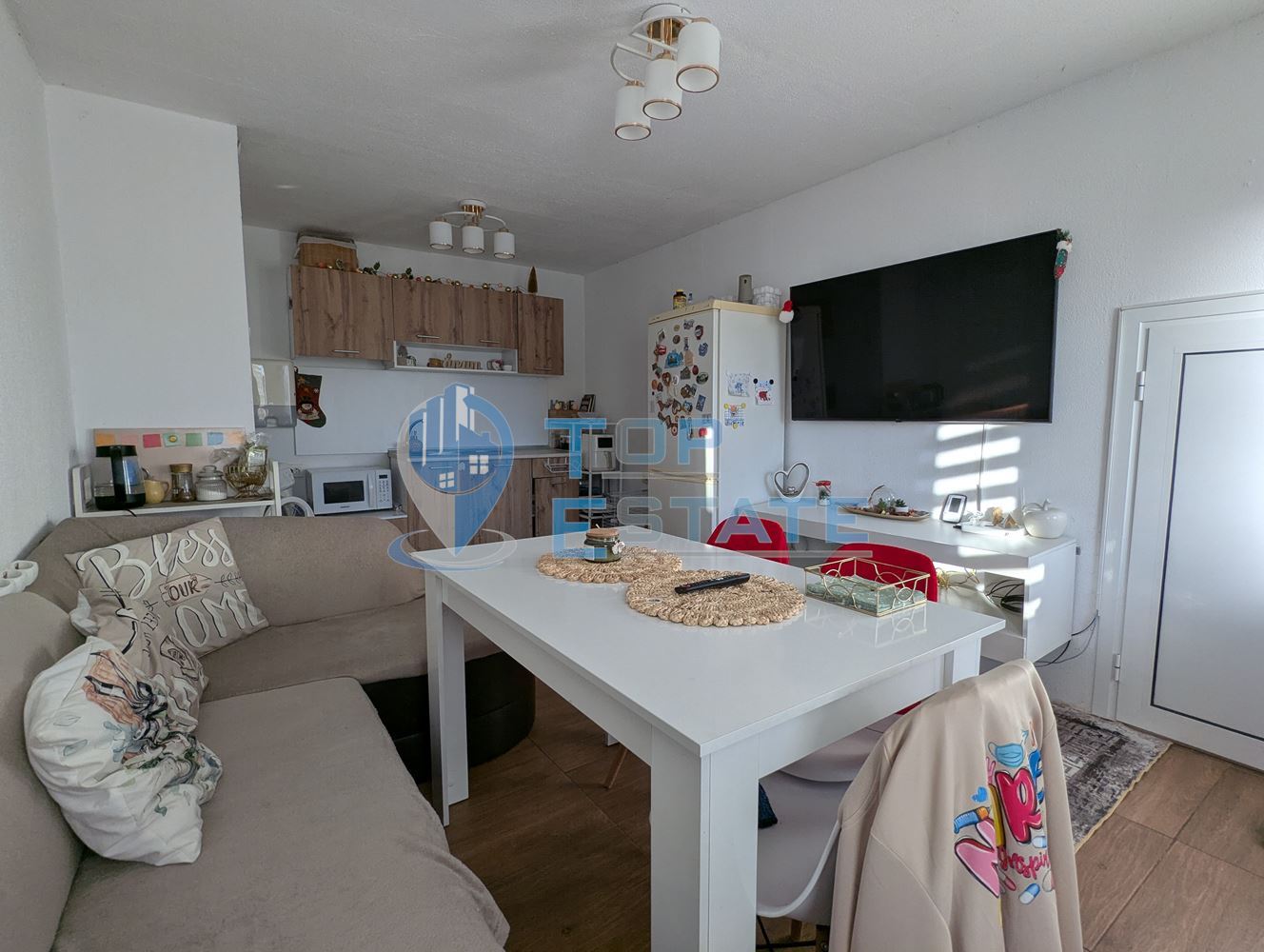 Ремонтирана къща с кладенец в село Поликраище, област Велико Търново-0 Ремонтирана къща с кладенец в село Поликраище, област Велико Търново - 0