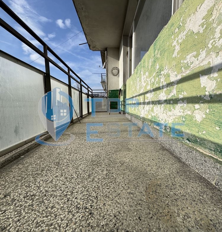 Многостаен тухлен апартамент с гараж и сутерен в центъра на град Велико Търново - 0