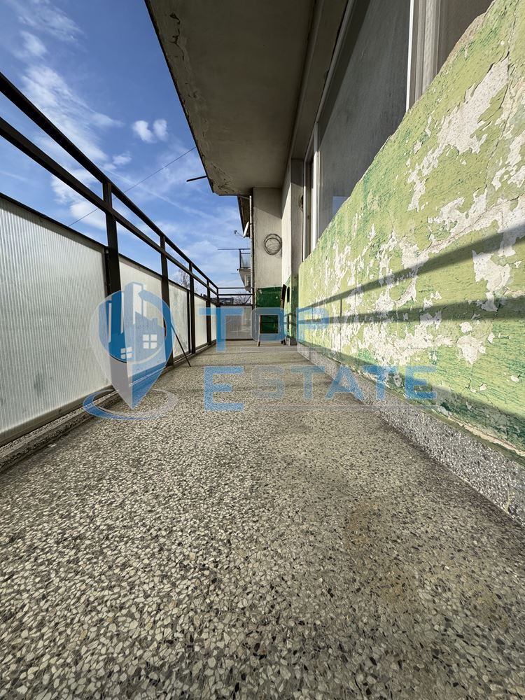 Многостаен тухлен апартамент с гараж и сутерен в центъра на град Велико Търново-0 Многостаен тухлен апартамент с гараж и сутерен в центъра на град Велико Търново - 0