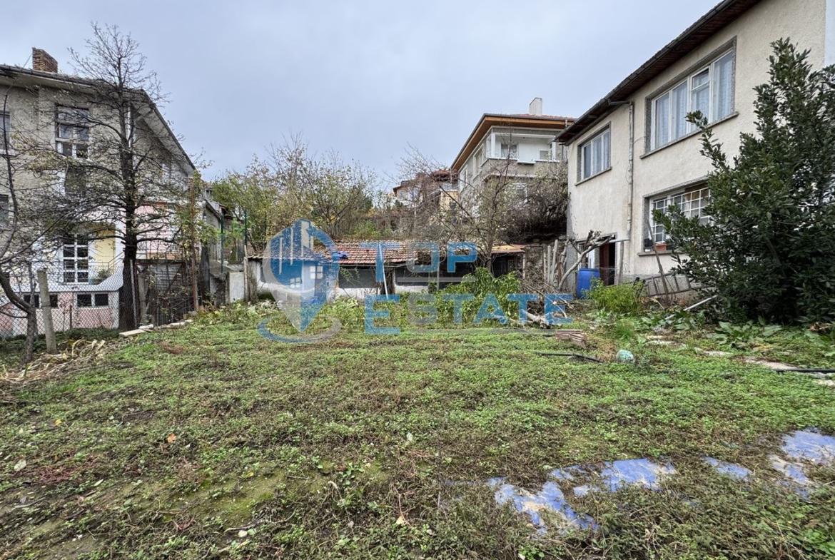 Парцел със сграда в квартал Акация, град Велико Търново - 0