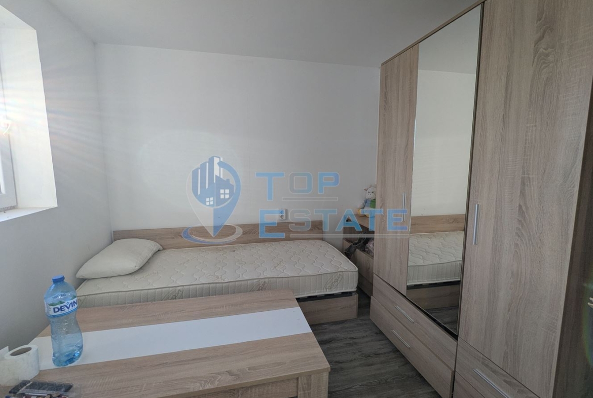 Ремонтирана къща с кладенец в село Поликраище, област Велико Търново - 0