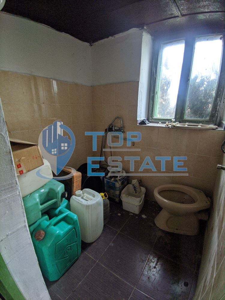 Двуетажна къща с голям двор в село Мусина - 0