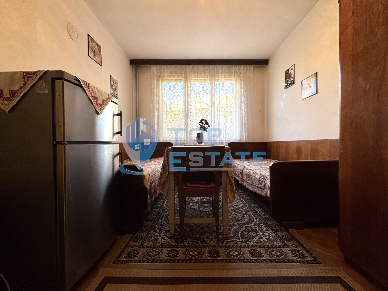 Многостаен обзаведен апартамент в центъра на град Велико Търново - 0