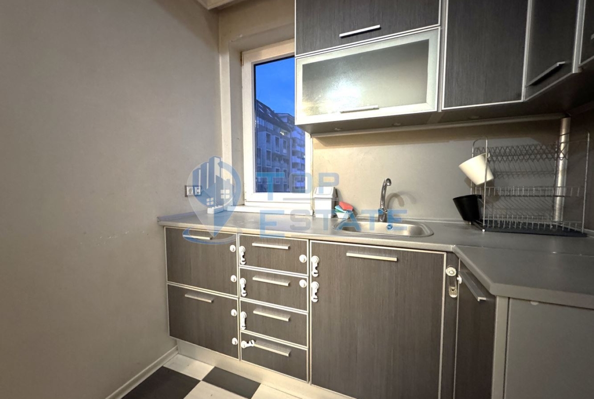 Ремонтиран газифициран мезонет с две спални в квартал Колю Фичето, град Велико Търново - 0