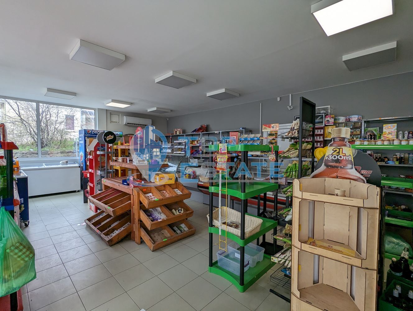 Търговска сграда на два етажа в центъра на град Златарица-0 Търговска сграда на два етажа в центъра на град Златарица - 0