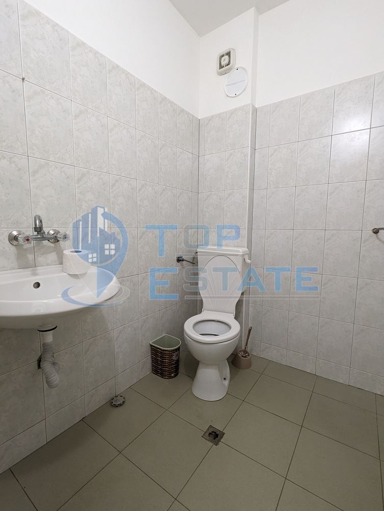 Търговска сграда на два етажа в центъра на град Златарица-0 Търговска сграда на два етажа в центъра на град Златарица - 0