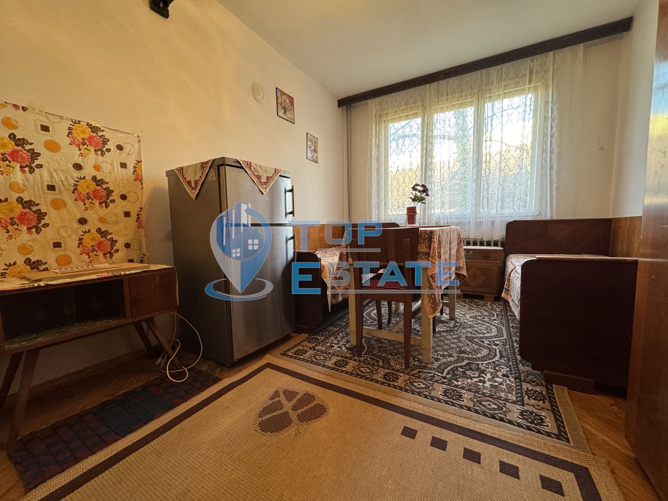 Многостаен обзаведен апартамент в центъра на град Велико Търново - 0