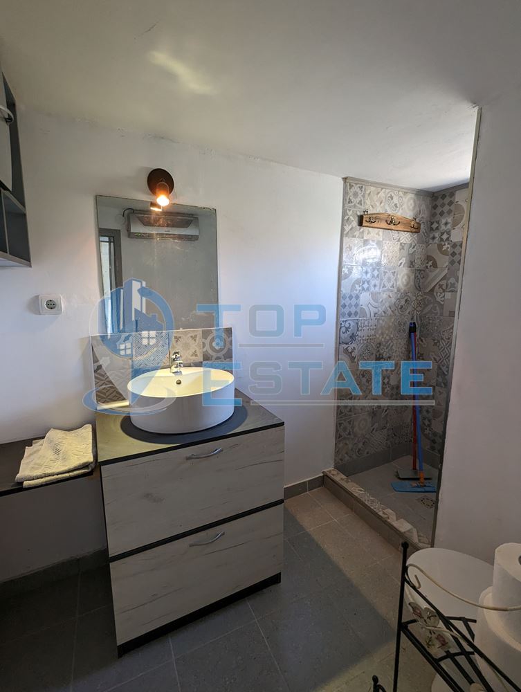 Ремонтирана и обзаведена къща с гараж в село Климентово-0 Ремонтирана и обзаведена къща с гараж в село Климентово - 0