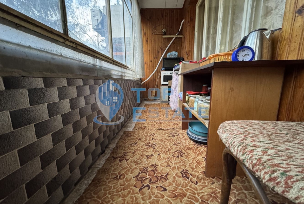 Тристаен тухлен апартамент в центъра на град Велико Търново - 0