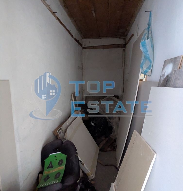 Ремонтирана къща с кладенец в село Поликраище, област Велико Търново - 0