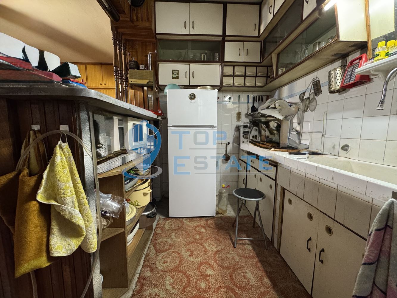 Тристаен тухлен апартамент в центъра на град Велико Търново - 0