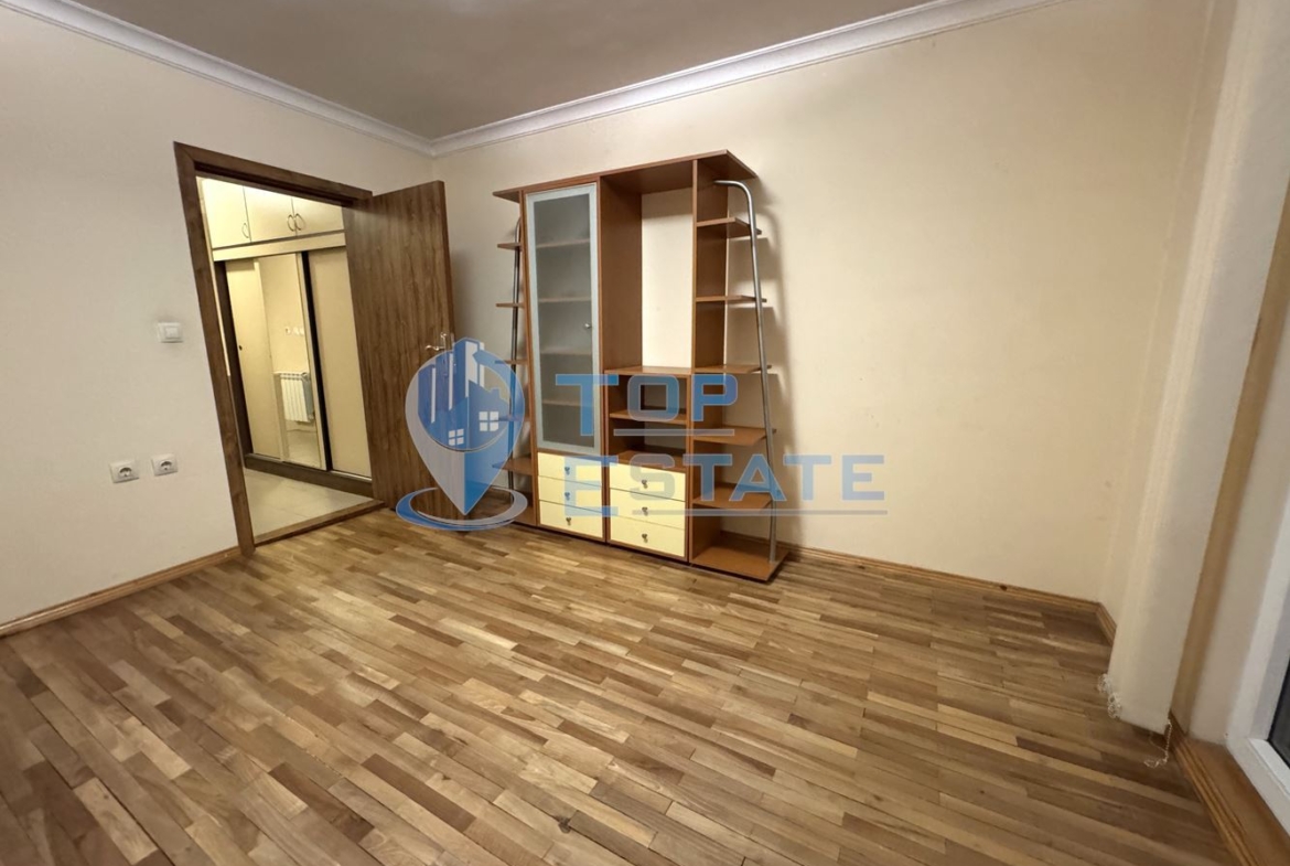 Ремонтиран газифициран мезонет с две спални в квартал Колю Фичето, град Велико Търново - 0