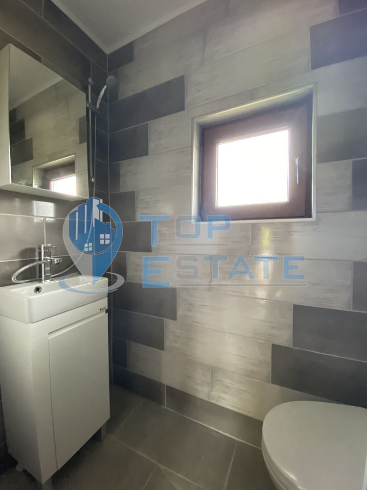 Двуетажна тухлена къща с панорамна гледка в Еленския балкан-0 Двуетажна тухлена къща с панорамна гледка в Еленския балкан - 0