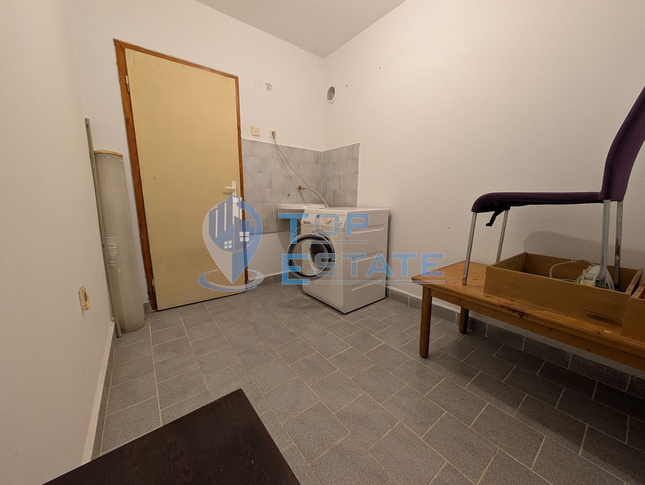 Едноетажна монолитна къща в центъра на град Златарица - 0