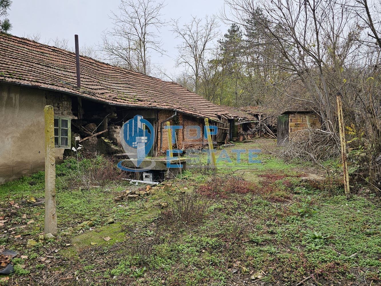 Двуетажна тухлена къща с гараж и двор в село Пиперково, област Русе-0 Двуетажна тухлена къща с гараж и двор в село Пиперково, област Русе - 0