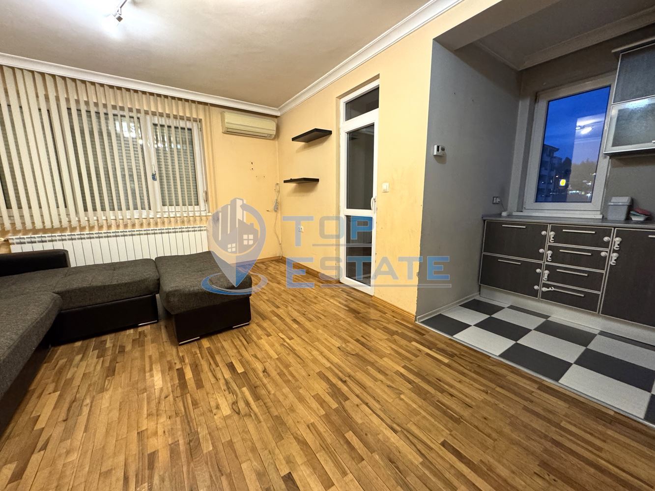 Ремонтиран газифициран мезонет с две спални в квартал Колю Фичето, град Велико Търново-0 Ремонтиран газифициран мезонет с две спални в квартал Колю Фичето, град Велико Търново - 0