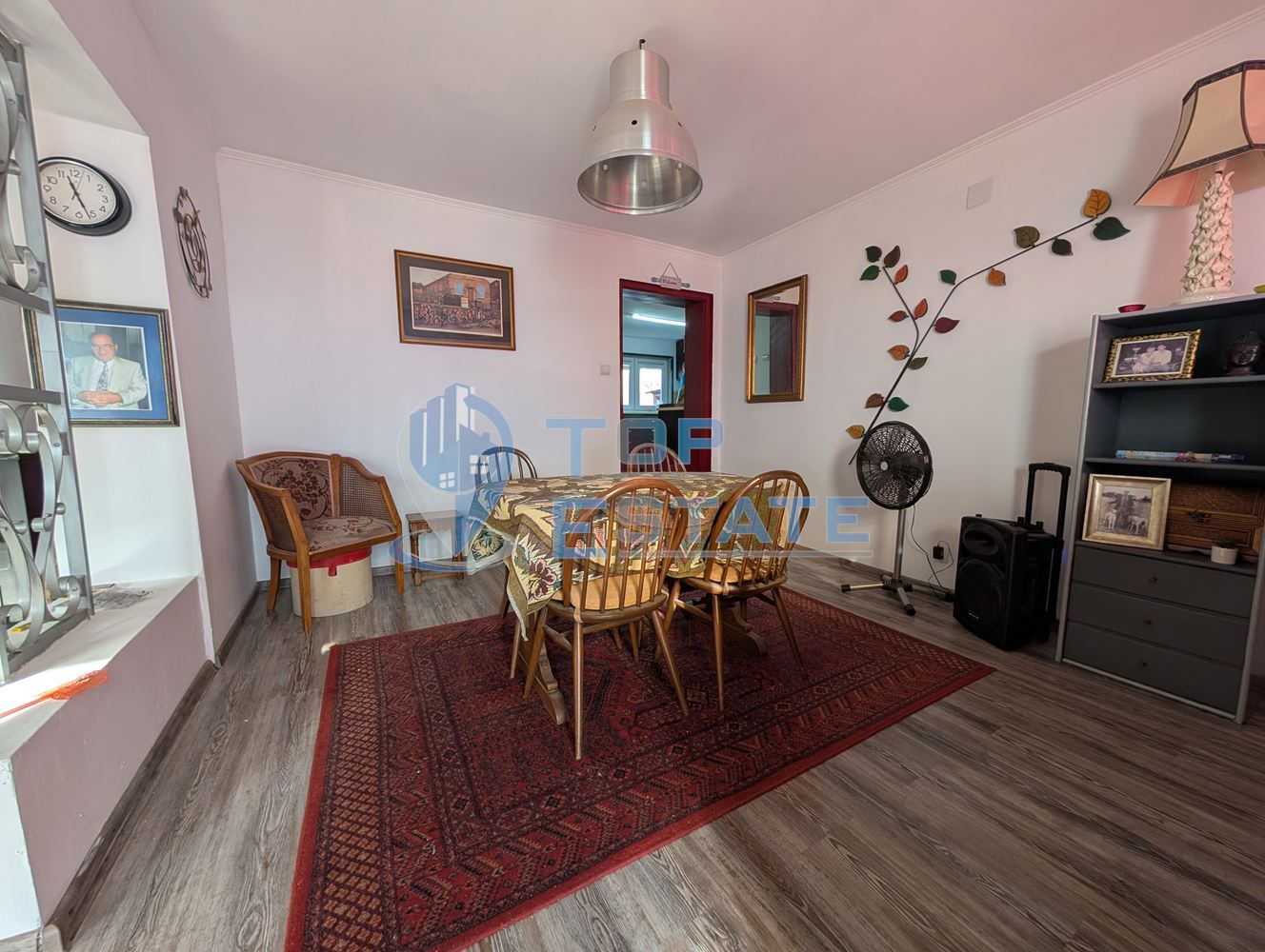 Ремонтирана и обзаведена къща с гараж в село Климентово-0 Ремонтирана и обзаведена къща с гараж в село Климентово - 0