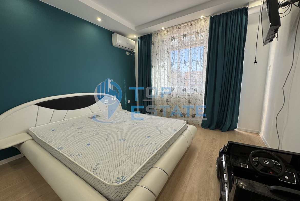 Обзаведен тристаен апартамент под наем с две спални в кв. Акация, гр. Велико Търново - 0