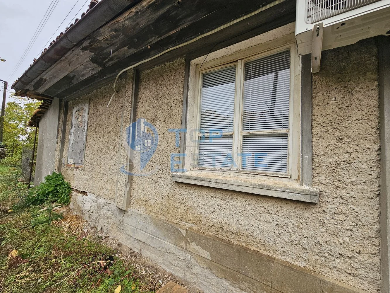 Къща с вътрешна баня с тоалетна в село Драгижево, област Велико Търново - 0